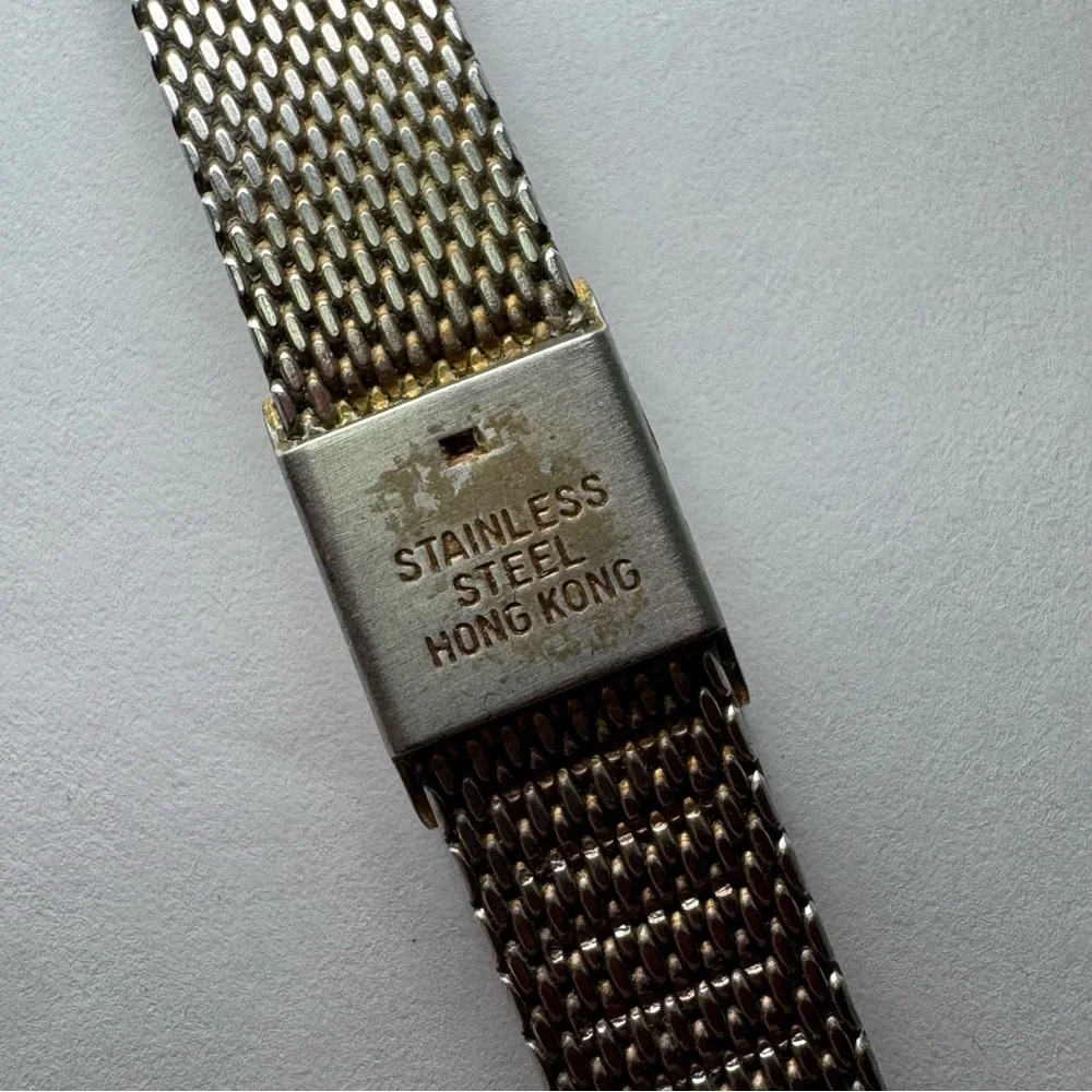 Vintage Lorus by‎ Seiko Disney Holographic Mickey Mouse Quartz Watch Gold Band